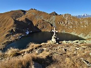 07 Vista spettacolare sul Lago Moro dalla crocetta a ricordo 